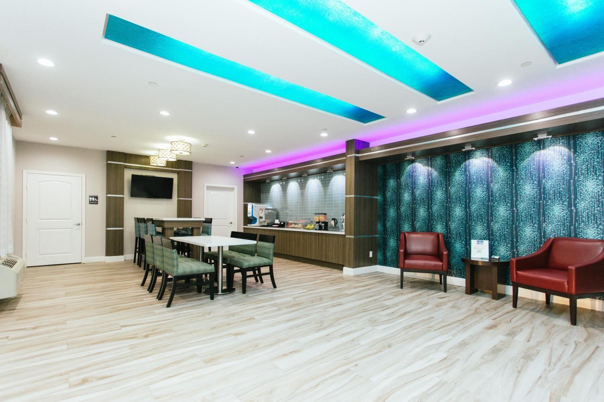 Express Inn - Спринг Екстериор снимка